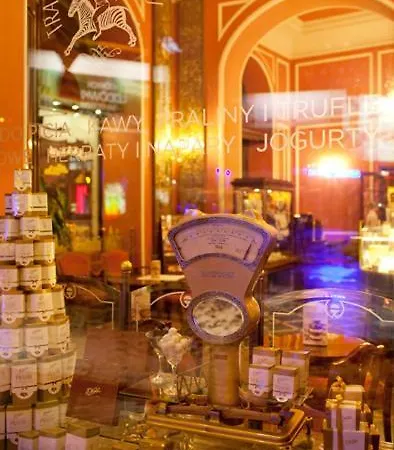 Art Dreams Chmielna 14 * Warszawa